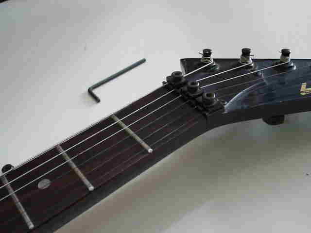 Tutorial sobre Como Afinar la Guitarra